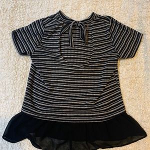 Small Francesca’s striped black blouse